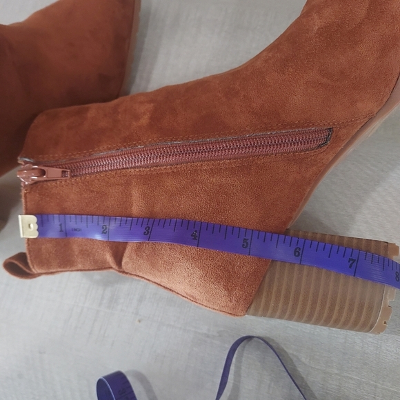 Womans boots 7.5M - Picture 12 of 12